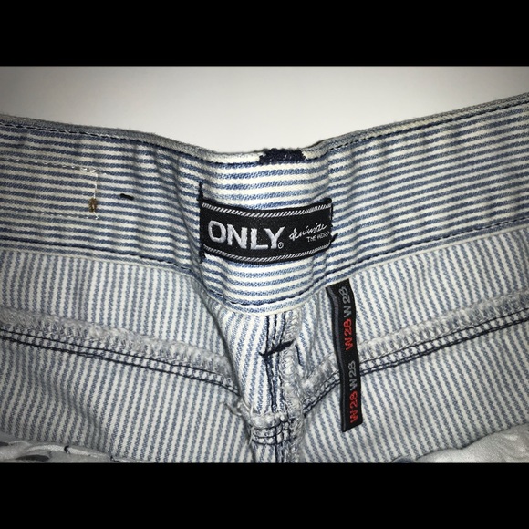 Short only - Picture 4 of 4